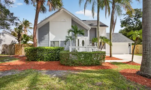 18371 Flagship Circle, Jupiter, FL 33458