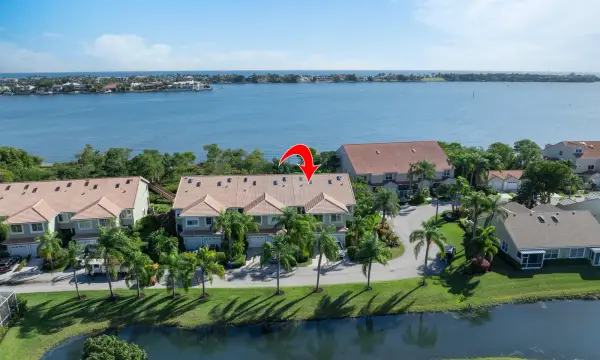 88 N Lakeshore Drive, Hypoluxo, FL 33462