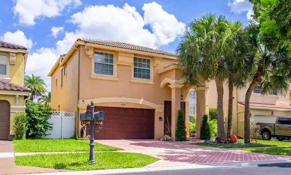 1534 Running Oak Lane, Royal Palm Beach, FL 33411
