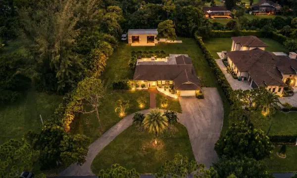 6165 NW 69th Way, Parkland, FL 33067