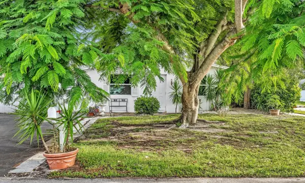 301 5th Street, Jupiter, FL 33458