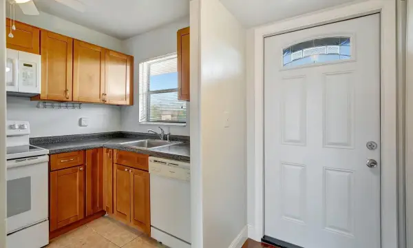8225 Sunrise Lakes Boulevard 303, Sunrise, FL 33322
