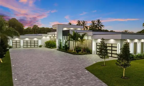 8795 Valencia Court, Parkland, FL 33067