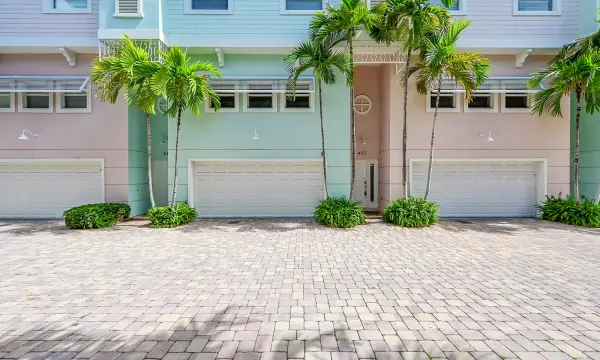 453 NE 1st Street, Pompano Beach, FL 33060
