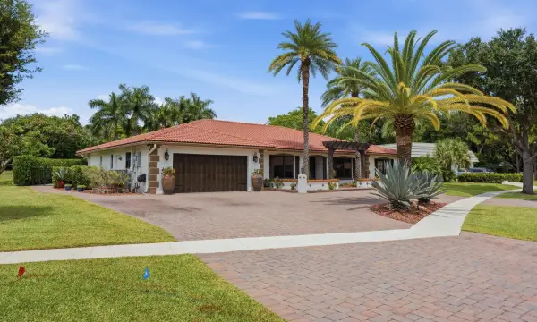6966 S Grande Drive, Boca Raton, FL 33433