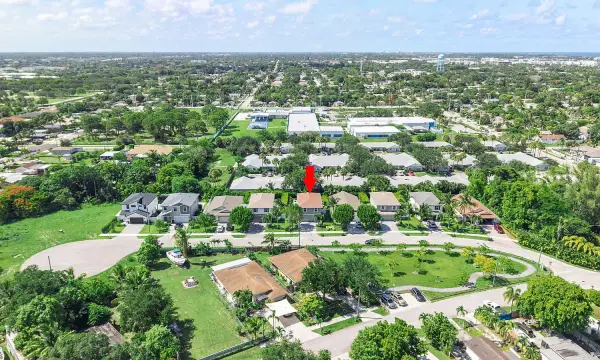 430 Lucky Lane, Delray Beach, FL 33444