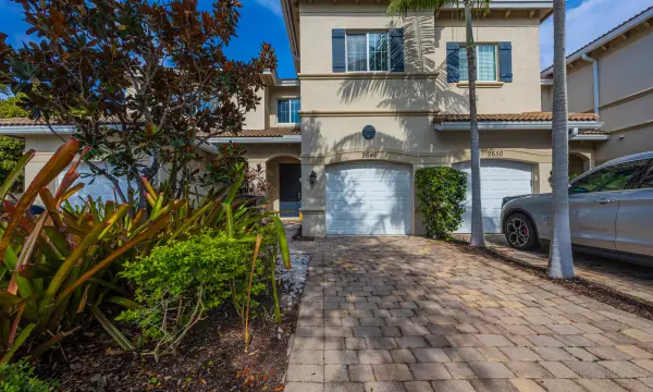 2646 Webb Avenue, Delray Beach, FL 33444