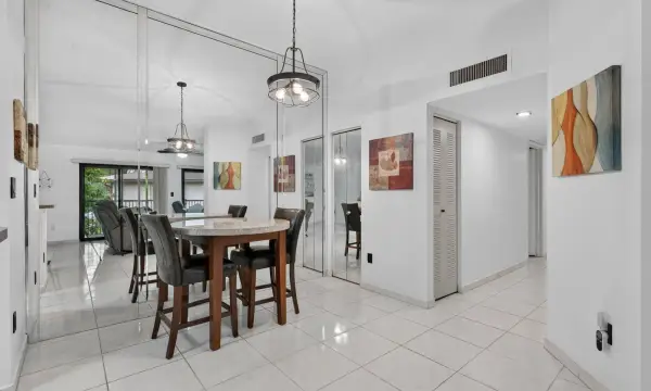 9474 S Belfort Circle 206, Tamarac, FL 33321