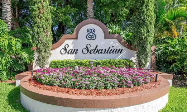 1603 Barcelona Way 3-32, Weston, FL 33327