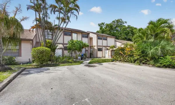 110 Sherwood Circle 4c, Jupiter, FL 33458