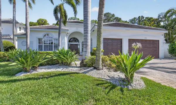6718 Royal Orchid Circle, Delray Beach, FL 33446