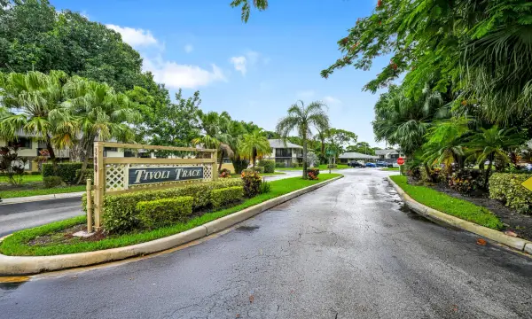 522 Trace Circle 102, Deerfield Beach, FL 33441