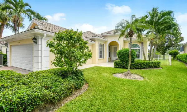 1351 St Lawrence Drive, Palm Beach Gardens, FL 33410