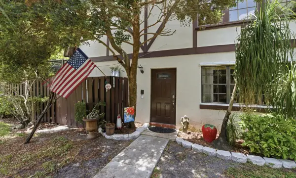 126 Weybridge Circle B, Royal Palm Beach, FL 33411