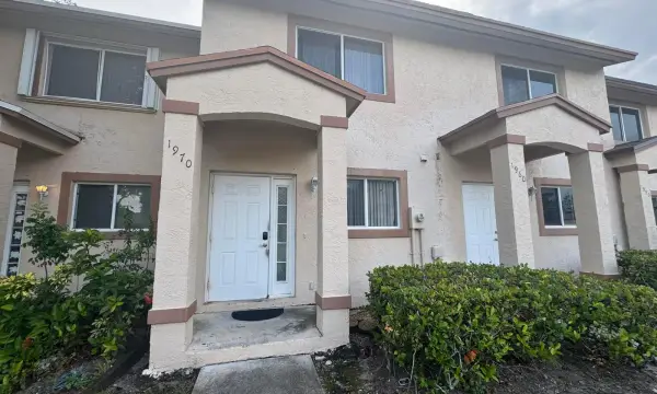1970 Lakeview Drive W, Royal Palm Beach, FL 33411