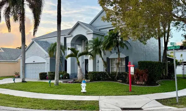 10319 Grove Street, Cooper City, FL 33328
