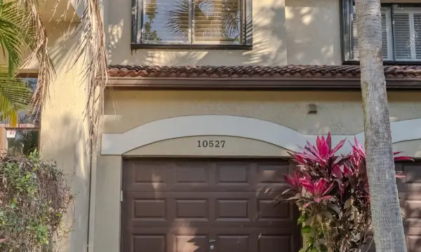 10527 NW 10th Street B-130, Plantation, FL 33322