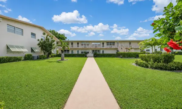 43 Berkshire B, West Palm Beach, FL 33417