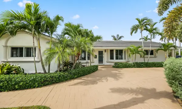 2600 NE 43rd Street, Lighthouse Point, FL 33064