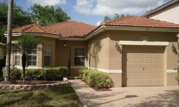4925 Egret Court, Coconut Creek, FL 33073