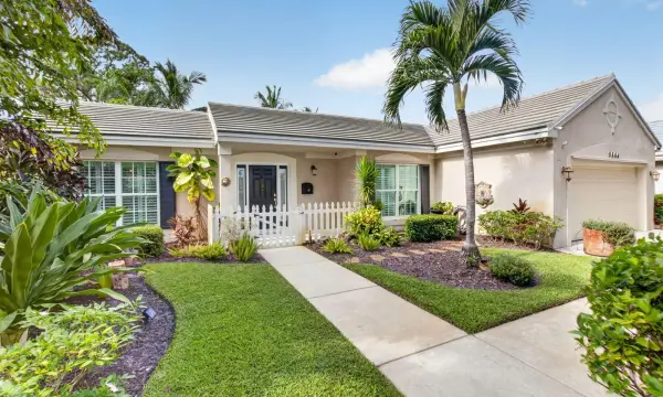 3864 Satin Leaf Court, Delray Beach, FL 33445