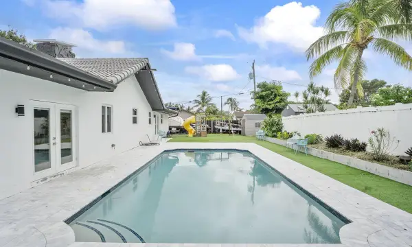 5800 SW 19th Street, Plantation, FL 33317