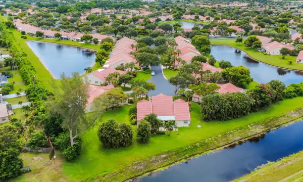 7943 Lake Sands Drive, Delray Beach, FL 33446