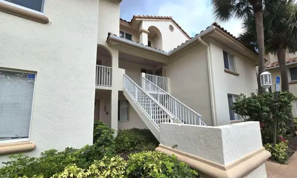 13106 Glenmoor Drive 131, West Palm Beach, FL 33409