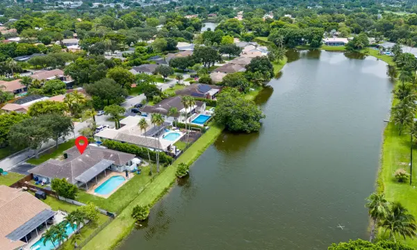 8560 NW 2nd Street, Coral Springs, FL 33071