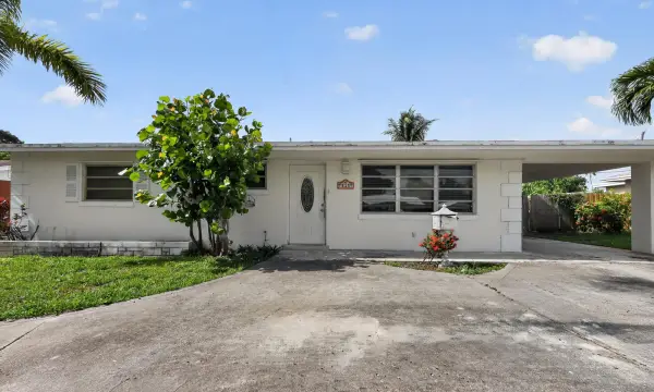 414 Foresteria Drive, Lake Park, FL 33403