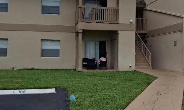 1798 Abbey Road 105, West Palm Beach, FL 33415