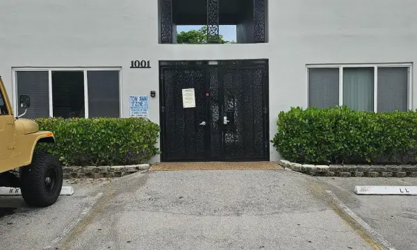 1001 SE 16th Street 9, Fort Lauderdale, FL 33316
