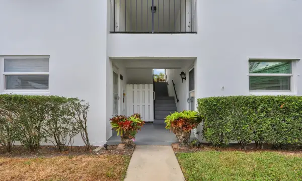 3210 Meridian Way S 11, Palm Beach Gardens, FL 33410