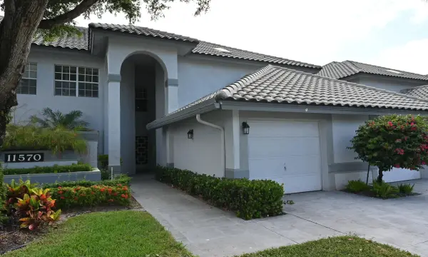 11570 Briarwood Circle 4, Boynton Beach, FL 33437