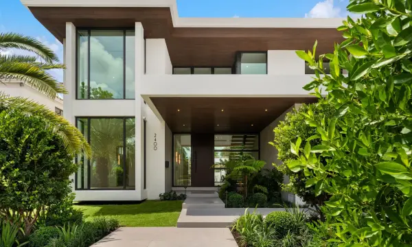2400 Barcelona Drive, Fort Lauderdale, FL 33301