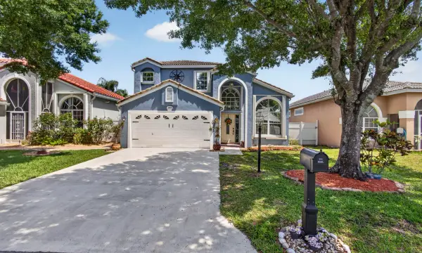 243 Wedgewood Circle, Greenacres, FL 33463