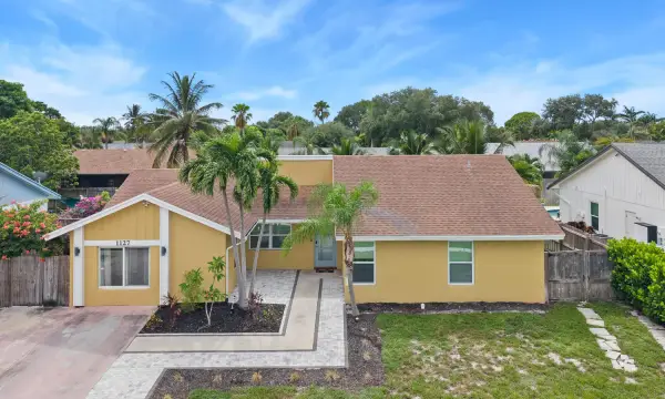 1127 NW 9th Street, Boynton Beach, FL 33426