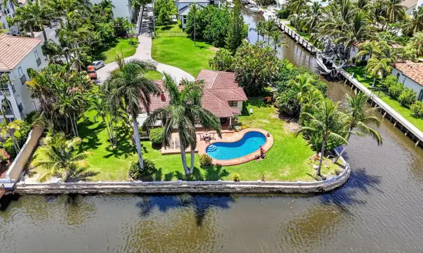 823 Palmer Road, Boynton Beach, FL 33483