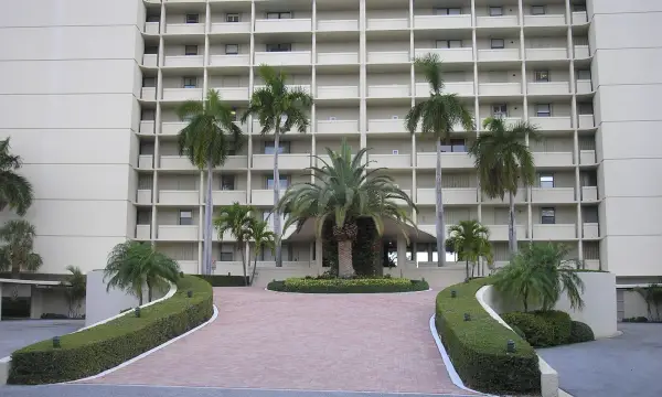 130 Lakeshore Drive 322, North Palm Beach, FL 33408