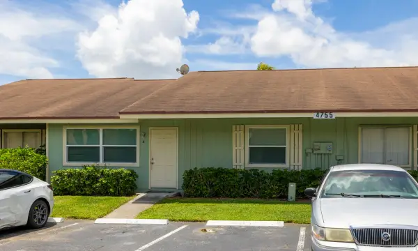 4755 Orleans Court B, West Palm Beach, FL 33415