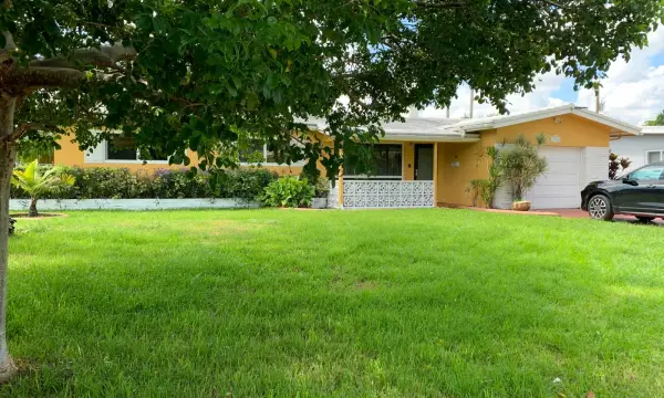 6760 SW 11th Street, Pembroke Pines, FL 33023