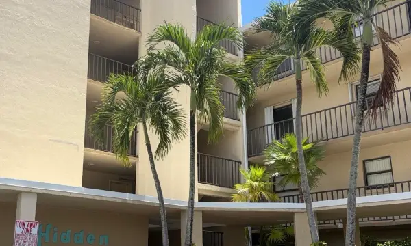 890 N Federal Highway 311, Lantana, FL 33462