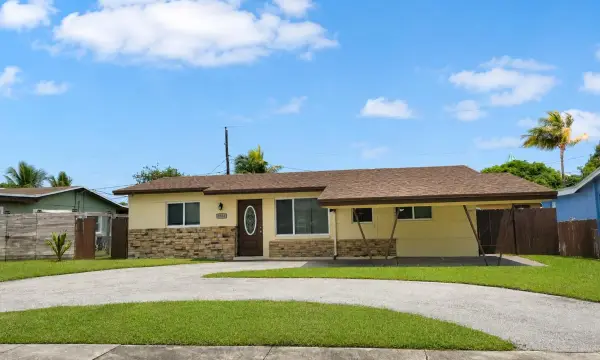 2341 NW 11th Court, Pompano Beach, FL 33069