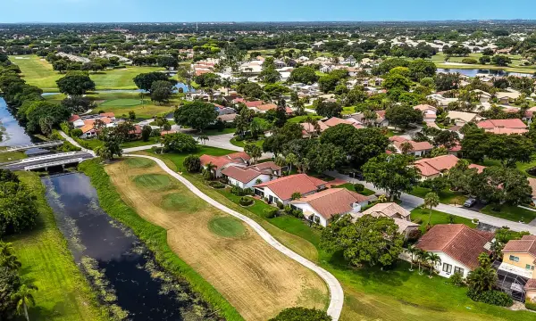 5569 Lakeview Mews Drive, Boynton Beach, FL 33437