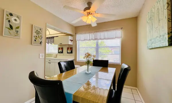 437 Chatham U, West Palm Beach, FL 33417