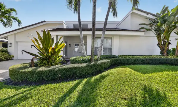 625 Lakewoode Circle W, Delray Beach, FL 33445