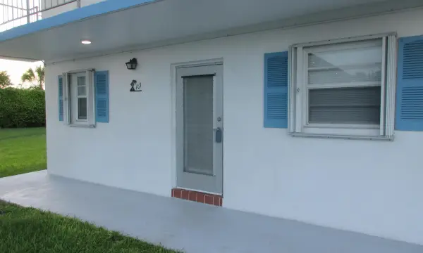 1115 Lake Terrace 107, Boynton Beach, FL 33426