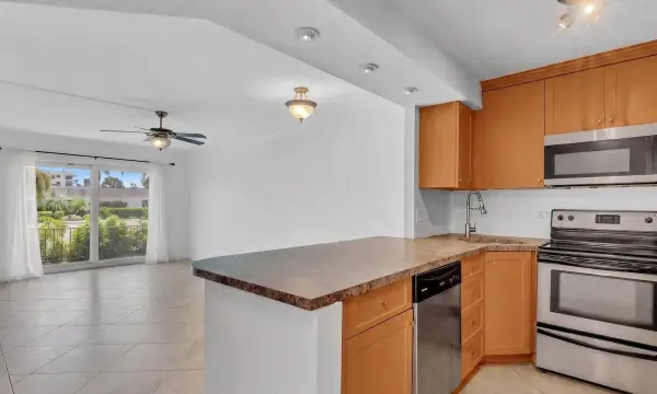 3002 NE 5th Terrace 105-b, Wilton Manors, FL 33334