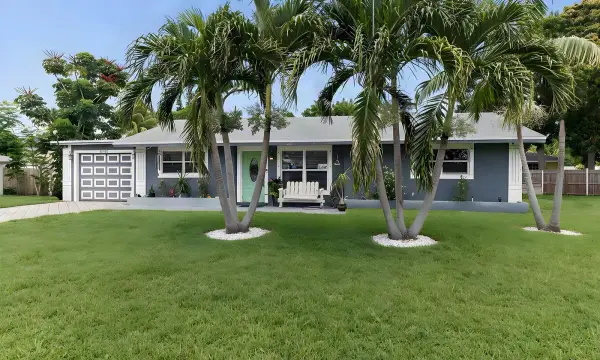 415 SW 7th Court, Boynton Beach, FL 33435