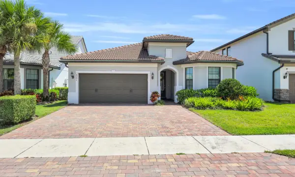 8294 Catria Lane, Lake Worth, FL 33467